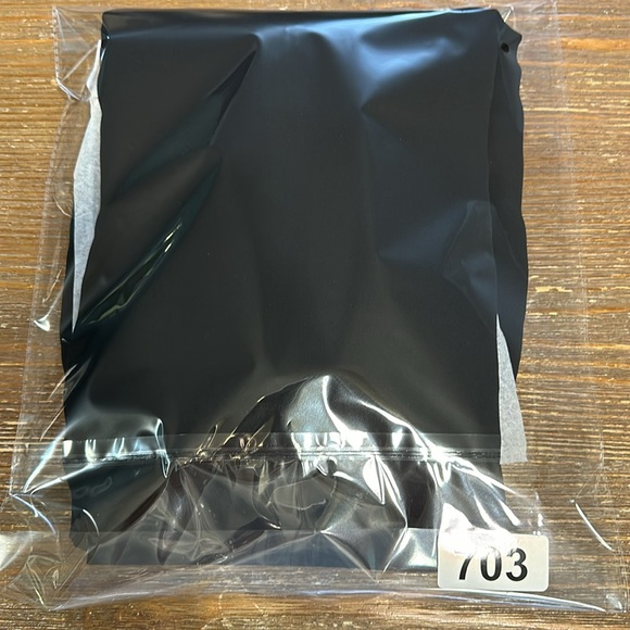 New Cache Open long sleeve sequin bodice black blouse Medium - Picture 10 of 11